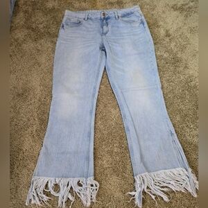 Zara Flare Frayed Bottom Jeans Size 9